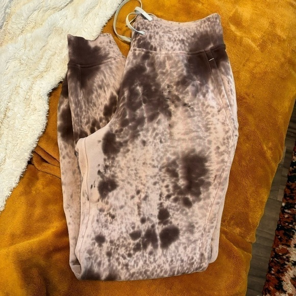 Lululemon Women's Tie Dye Pink Brown Joggers Sz 6 Pockets Wide Band Waist Pants - Picture 6 of 7